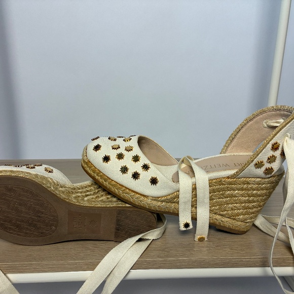 Stuart Weitzman Cream and Gold Espadrilles - Picture 3 of 6